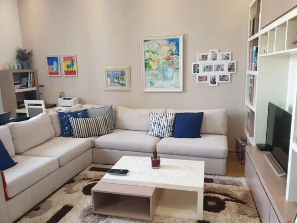 Tirane, shes apartament 2+1 , 75 m² 199.000 € (21 Dhjetori)