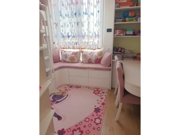 Tirane, shes apartament 2+1 , 75 m² 199.000 € (21 Dhjetori)