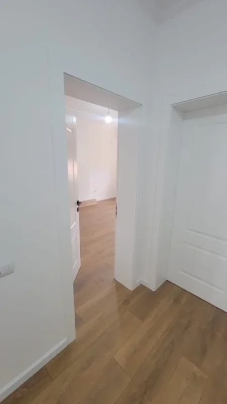 Tirane, shitet apartament 2+1+Ballkon Kati 3, 180 m² (rruga babe rrexha mbrpa globit)