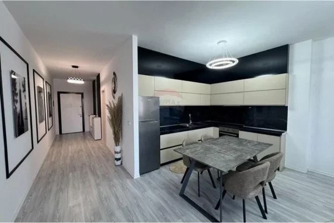 Tirane, shitet apartament 3+1 Kati 4, 143 m² 340.000 € (Rr. Hamdi Sima)