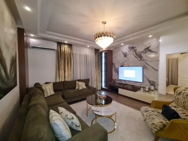 Tirane, jepet me qera apartament 2+1 Kati 4, 115 m² 1.000 € (Unaza e re, tirane)