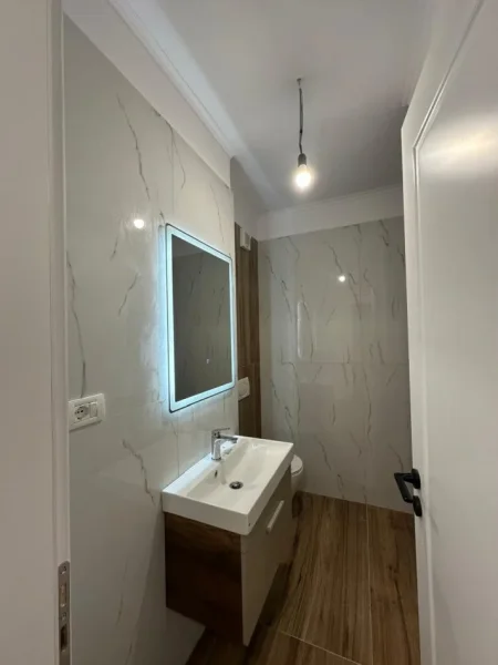 Tirane, shitet apartament 1+1+Aneks+Ballkon Kati 2, 43 m² 120.000 € (rruga mine peza)