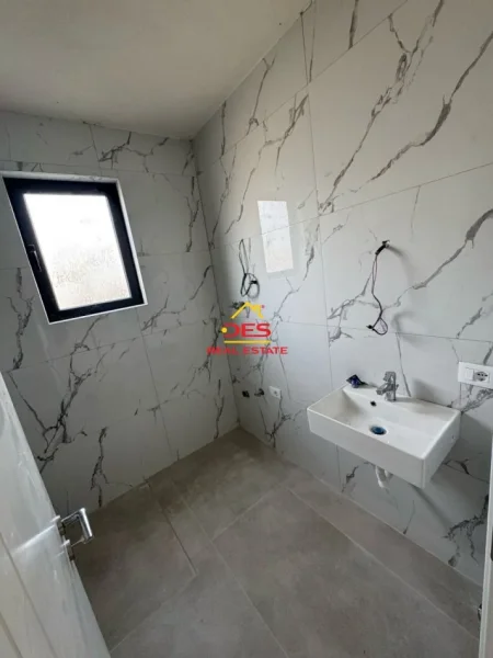 Sarande, shitet apartament 1+1+Ballkon Kati 2, 81 m² 125.000 € 