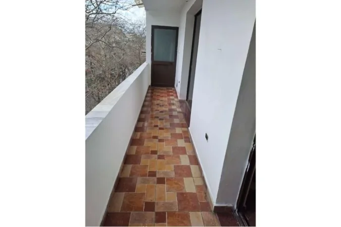 Tirane, shitet 2+1 Kati 4, 101 m² 273.000 € (Rr. Myslym Shyri)