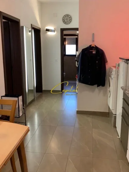 Tirane, jepet me qera zyre Kati 2, 60 m² 1.500 € (QENDER)
