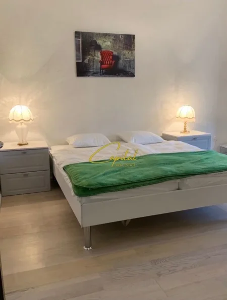 Tirane, jepet me qera zyre Kati 2, 60 m² 1.500 € (QENDER)