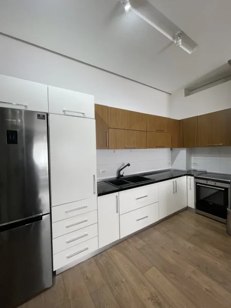 Tirane, shitet apartament 1+1+Ballkon Kati 5, 83 m² 159.000 € (Rruga selita e vjeter)