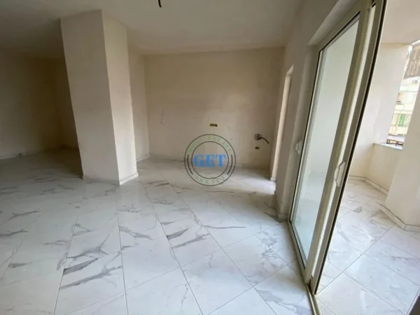 Durres, shitet apartament 2+1 Kati 1, 123 m² 130.000 € (Rrota e Kuqe, Plazh, Durres!!)