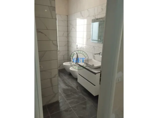 Durres, shitet apartament 2+1 Kati 1, 123 m² 130.000 € (Rrota e Kuqe, Plazh, Durres!!)