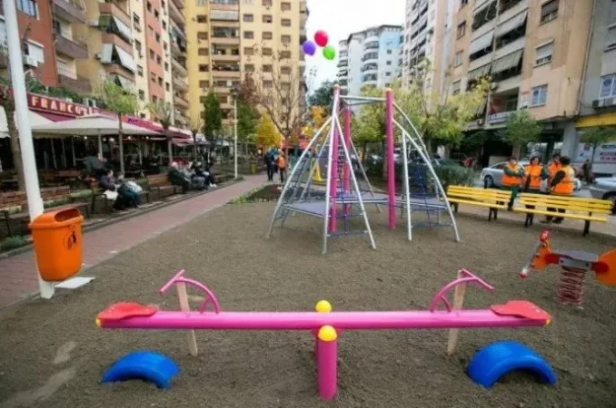 Tirane, shitet apartament 3+1 Kati 4, 150 m² 295.000 € (Komuna e Parisit)