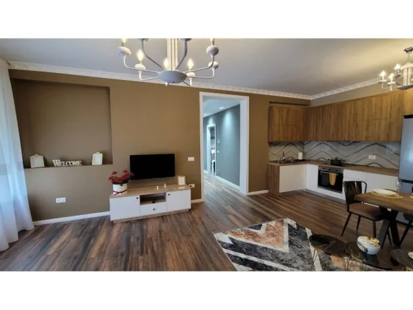 Tirane, shitet apartament 2+1+Ballkon , 170 m² 320000 € (KOPSHTI BOTANIK)