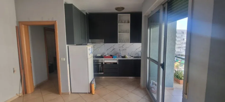 Tirane, shitet apartament 2+1 Kati 6, 90 m² 210.000 € (Komuna e Parisit)