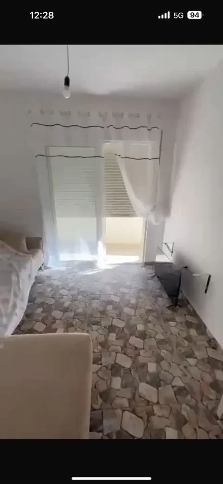 Tirane, shitet apartament 1+1+Ballkon Kati 2, 64 m² 77.000 € (FRESKU)