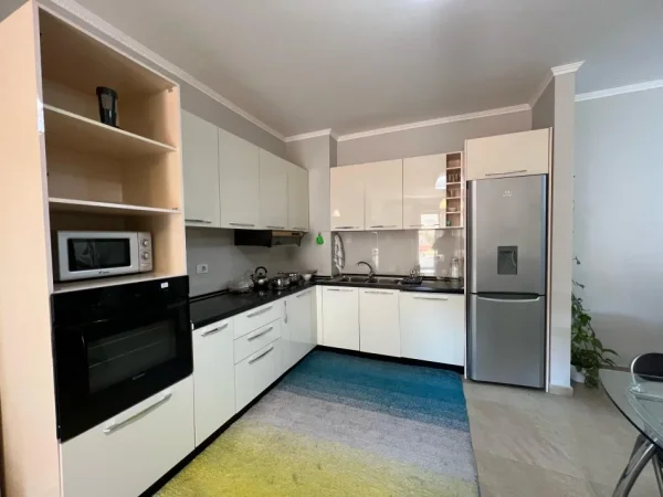 Tirane, shitet apartament 2+1+Aneks+Ballkon Kati 2, 108 m² 215.000 € (Liqeni Thate)