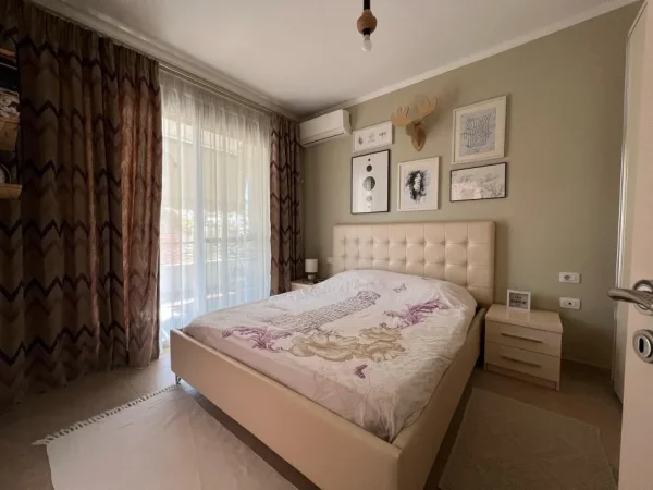 Tirane, shitet apartament 2+1+Aneks+Ballkon Kati 2, 108 m² 215.000 € (Liqeni Thate)