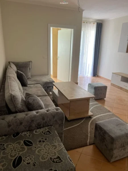 Tirane, jepet me qera apartament 2+1 Kati 2, 78 m² 450 € (yzberisht)