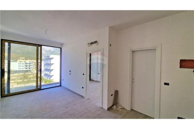 Radhime - Orikum, shitet apartament 1+1+Ballkon Kati 5, 45 m² 113.750 € (Radhime)