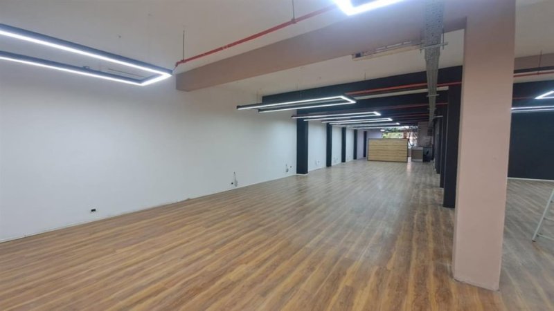 Zyre Me Qera Tek 21 Dhjetori (ID BZ2279) Tirane