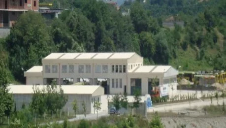 Tirane, jepet me qera magazine Kati 0, 10.000 m² 10.000 € (,MULLET)