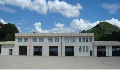 Tirane, jepet me qera magazine Kati 0, 10.000 m² 10.000 € (,MULLET)