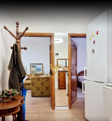 Tirane, jepet me qera apartament 2+1+Ballkon Kati 5, 70 m² 600 € (RRUGA E BARRIKADAVE)