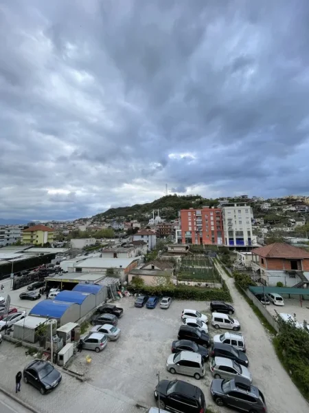 Tirane, shes apartament 2+1+Aneks+Ballkon Kati 4, 115 m² 130.000 € (Yzberisht , “Cabej”)