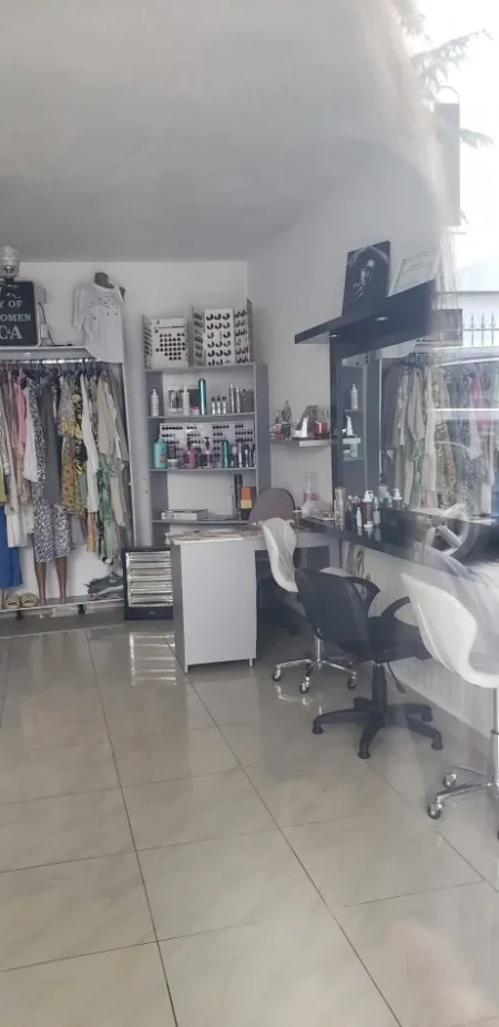 Pogradec, shitet dyqan Kati 0, 30 m² 50.000 € 