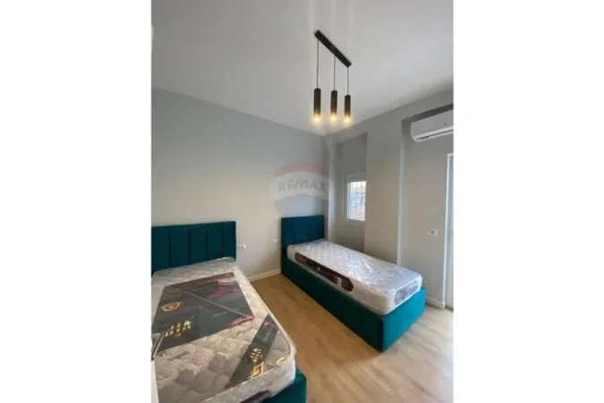 Tirane, jepet me qera apartament 2+1 Kati 1, 65 m² 650 € (JEPET AP 2+1 PER QERA TE INXHINIERIA E NDERTIMIT)