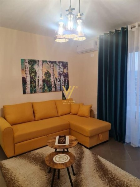 Tirane, jepet me qera apartament 2+1+Ballkon Kati 6, 75 m² 650 € (KOMUNA E PARISIT)
