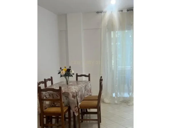 Durres, shitet apartament 2+1+Ballkon Kati 2, 89 m² (rruga pavarsia plazh)