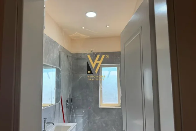 Tirane, jepet me qera apartament 1+1+Ballkon Kati 3, 74 m² 600 € (RRUGA E DIBRES)