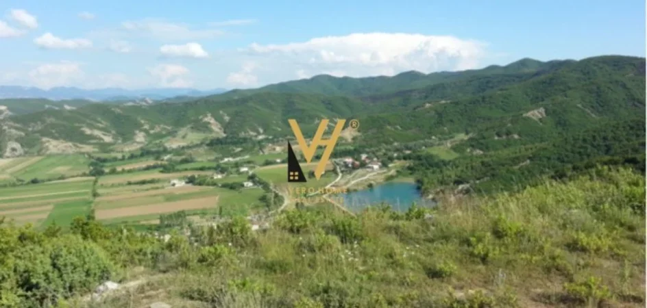 Tirane, shitet toke , 3.000 m² 310.000 € (VAQARR)