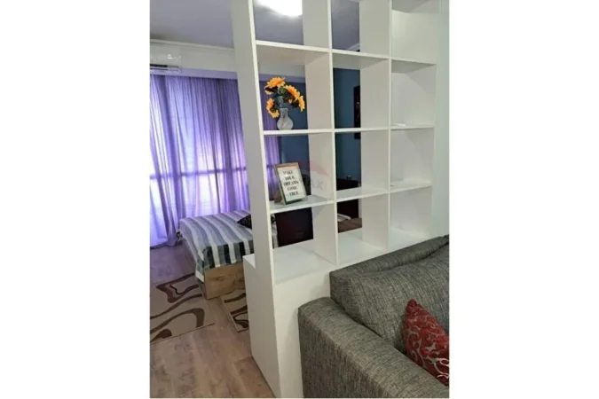 Tirane, jepet me qera 1+1 Kati 3, 50 m² 400 € (Astir)