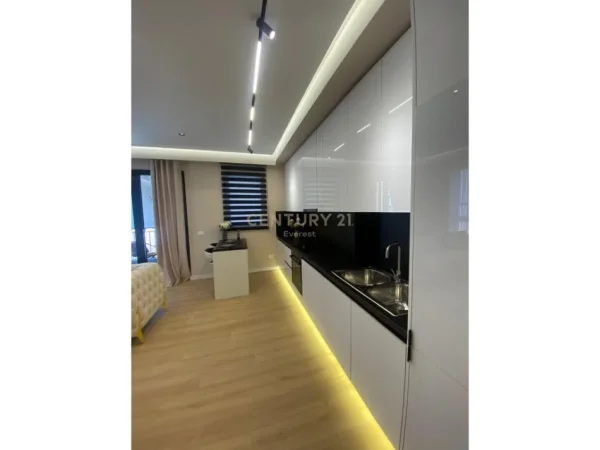 Tirane, shes apartament 2+1 , 107 m² 285.000 € (Pazari I ri)