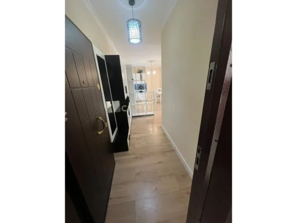 Tirane, jap me qera apartament 1+1 , 66 m² 550 € (Liqeni i Thatë)