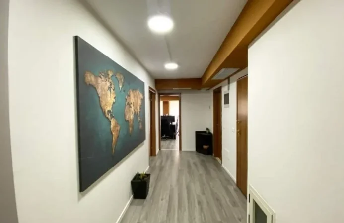 Tirane, shitet ambjent biznesi , 194 m² 1.100.000 € (prane petro nini luarasi)