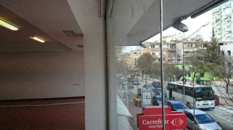 Tirane, shitet ambjent biznesi , 194 m² 1.100.000 € (prane petro nini luarasi)