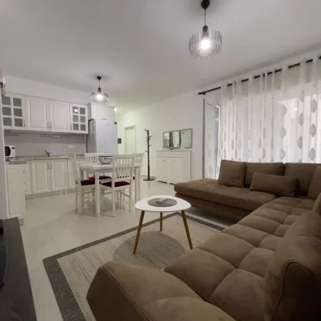 Tirane, shitet apartament 1+1+Ballkon Kati 6, 66 m² 145.000 € (21 Dhjetori)