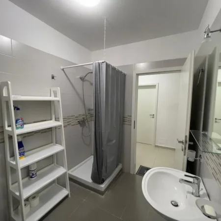 Tirane, shitet apartament 1+1+Ballkon Kati 6, 66 m² 145.000 € (21 Dhjetori)