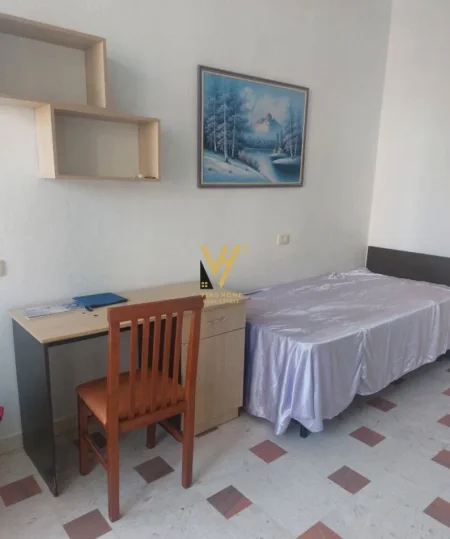 Tirane, jepet me qera apartament 3+1+Ballkon Kati 1, 100 m² 800 € (SHESHI AVNI RUSTEMI)