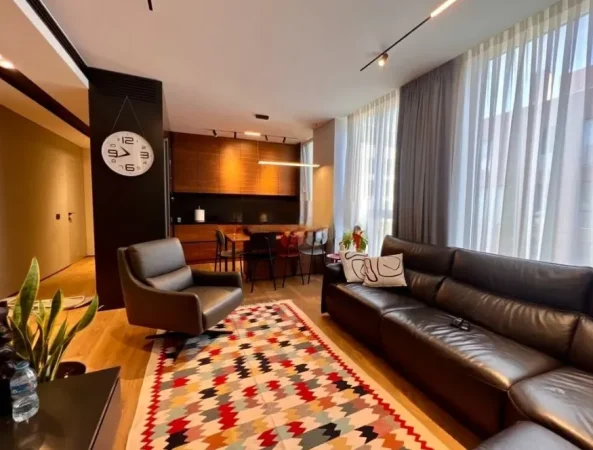 Tirane, shitet apartament 2+1 Kati 5, 100 m² 255.000 € (Bulevardi i Ri)