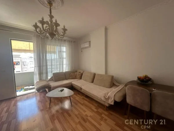 Tirane, jepet me qera apartament 2+1 , 90 m² (rruga teodor keko)