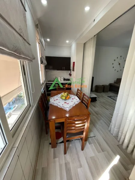 Tirane, shitet apartament 2+1+Ballkon Kati 5, 85 m² 143.000 € (Afer Don Boskos)