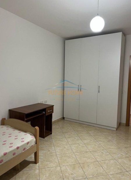 Tirane, jepet me qera apartament 2+1+Ballkon Kati 4, 105 m² 430 € (Astir)