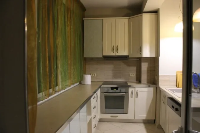 Tirane, jepet me qera apartament 2+1 Kati 4, 92 m² 680 € (Jepet SAUPER Apartment 2+1+1 me Qera Ne Sheshin Willson)