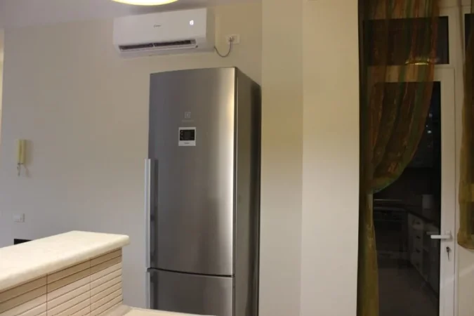 Tirane, jepet me qera apartament 2+1 Kati 4, 92 m² 680 € (Jepet SAUPER Apartment 2+1+1 me Qera Ne Sheshin Willson)