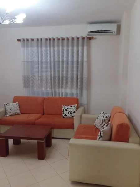 Durres, jepet me qera apartament 2+1 Kati 10, 80 m² 300 € (Rruga Kasem Durresi)
