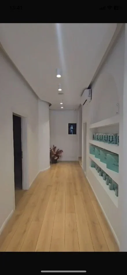 Tirane, jepet me qera Vile Kati 2, 200 m² 2.000 € (KOMUNA E PARISIT)