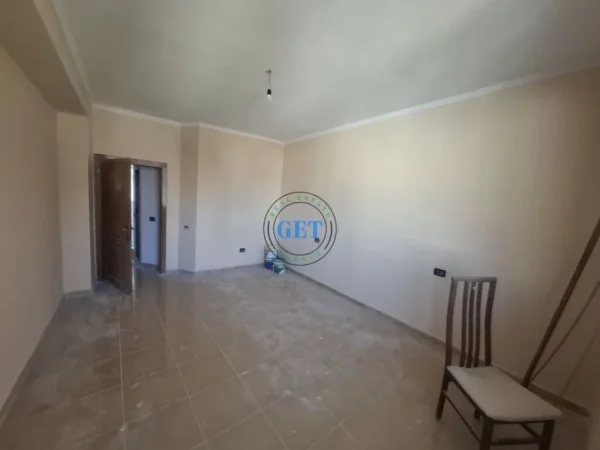 Durres, shitet apartament 4+1 Kati 7, 246 m² 540.000 € (Pallati Kultures, Durres)