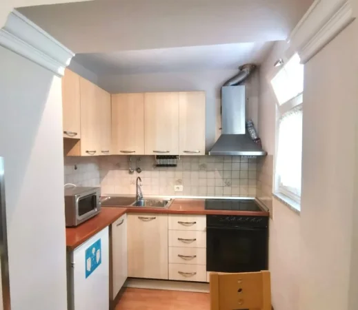 SHITET: 1+1 **Super Cmim** ( 📍 Rr. Kosovareve - Liqeni ) kati 1, --- i Mobiluar & Izolim i Ri ** MUNDESI INVESTIMI ****130.000€ 💫